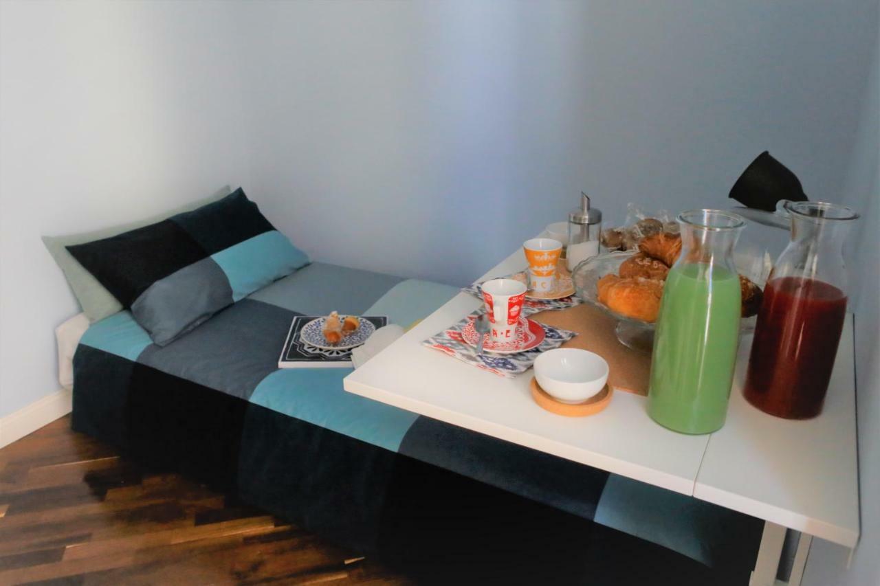 Beb Binario39 Bed & Breakfast Наполи Екстериор снимка