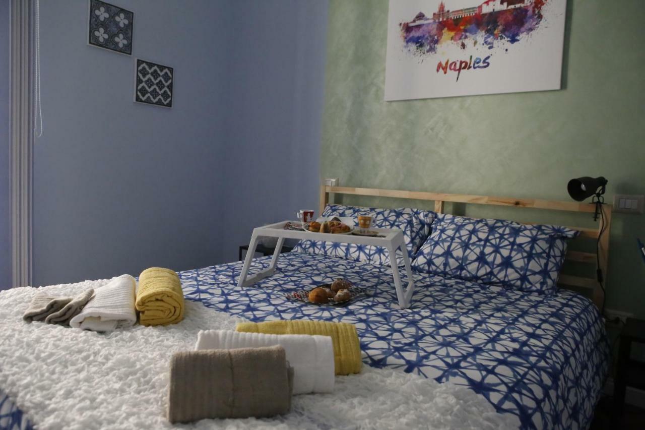 Beb Binario39 Bed & Breakfast Наполи Екстериор снимка