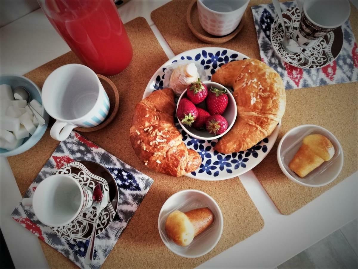 Beb Binario39 Bed & Breakfast Наполи Екстериор снимка