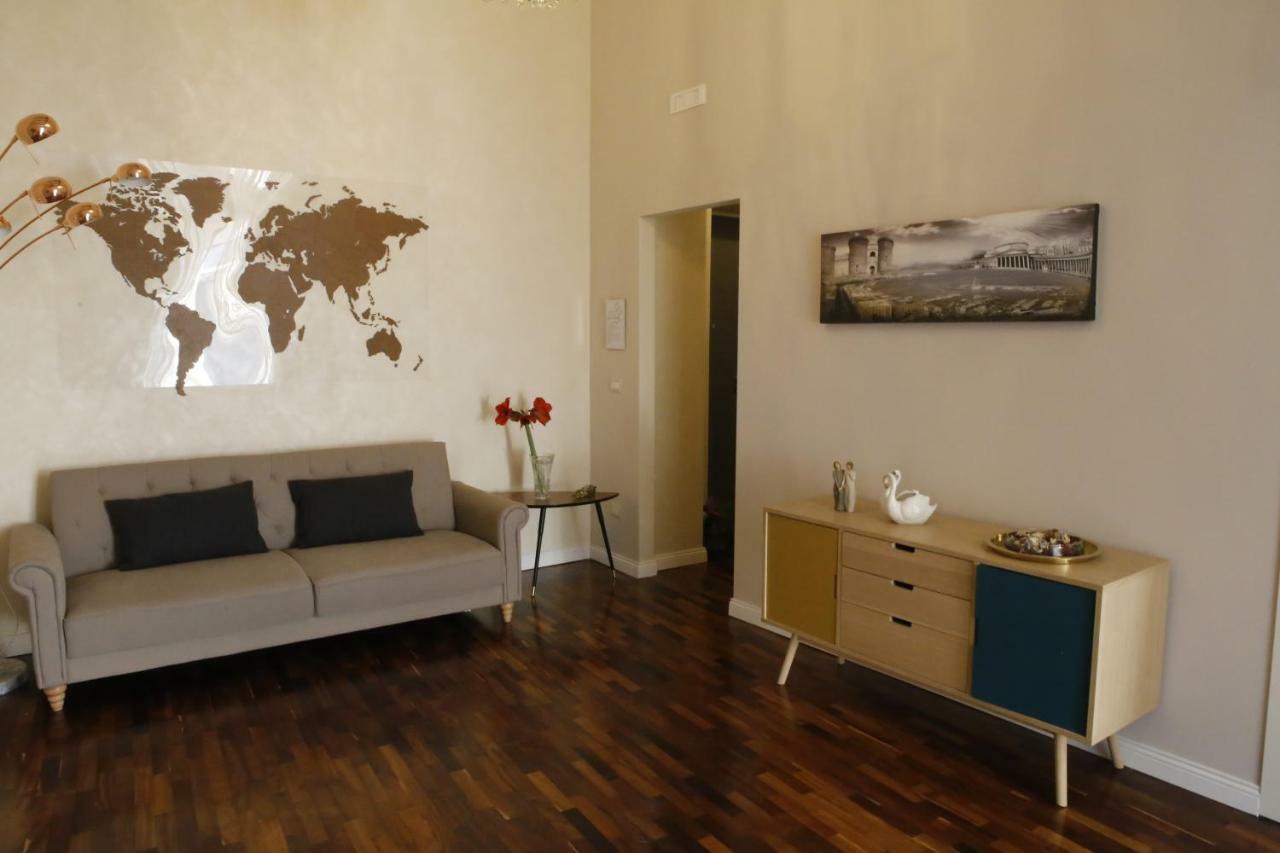 Beb Binario39 Bed & Breakfast Наполи Екстериор снимка